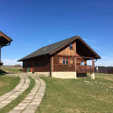 山林小屋 Lipa